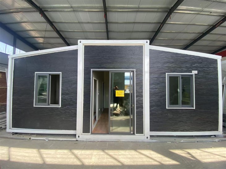 Quickly Build A Modular Container House